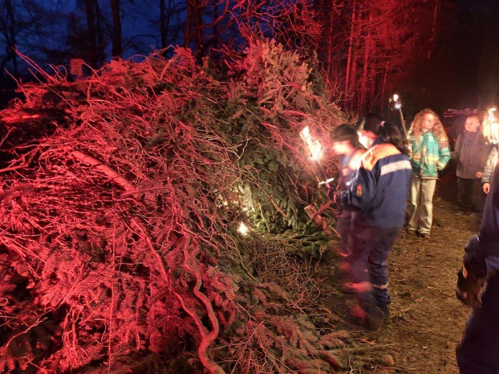 FF Ahl BSD Hutzelfeuer 2025 004
