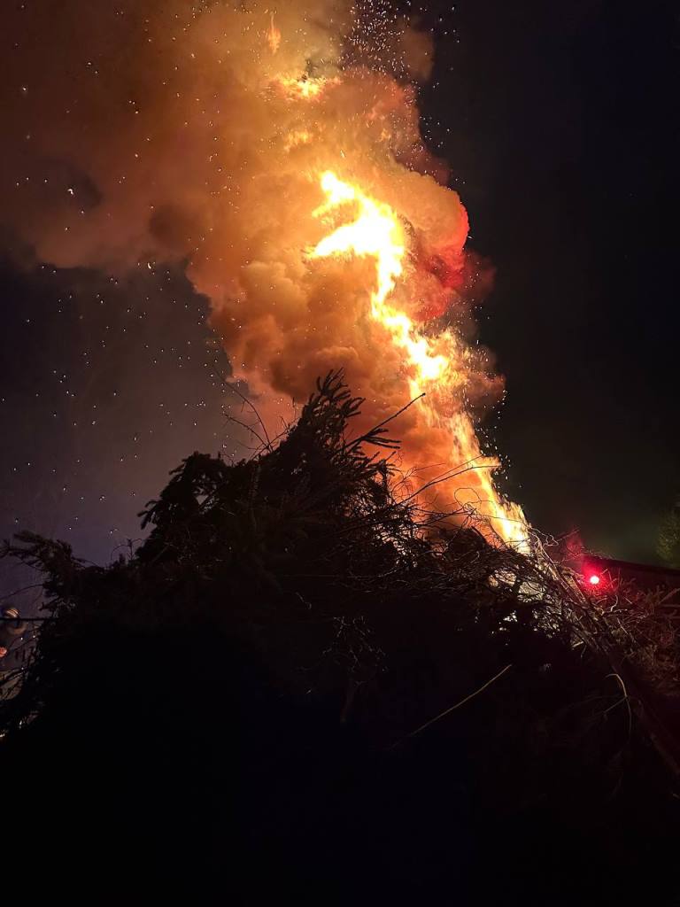 FF Ahl BSD Hutzelfeuer 2025 011