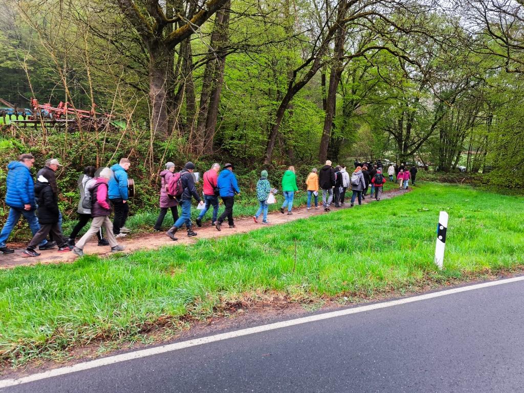2025 04 18 FF Alsberg Absicherung Familienkreuzweg 2025 002
