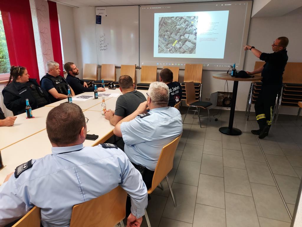 H 1 Absicherung Festzug 100 Jahre FF 2025 004