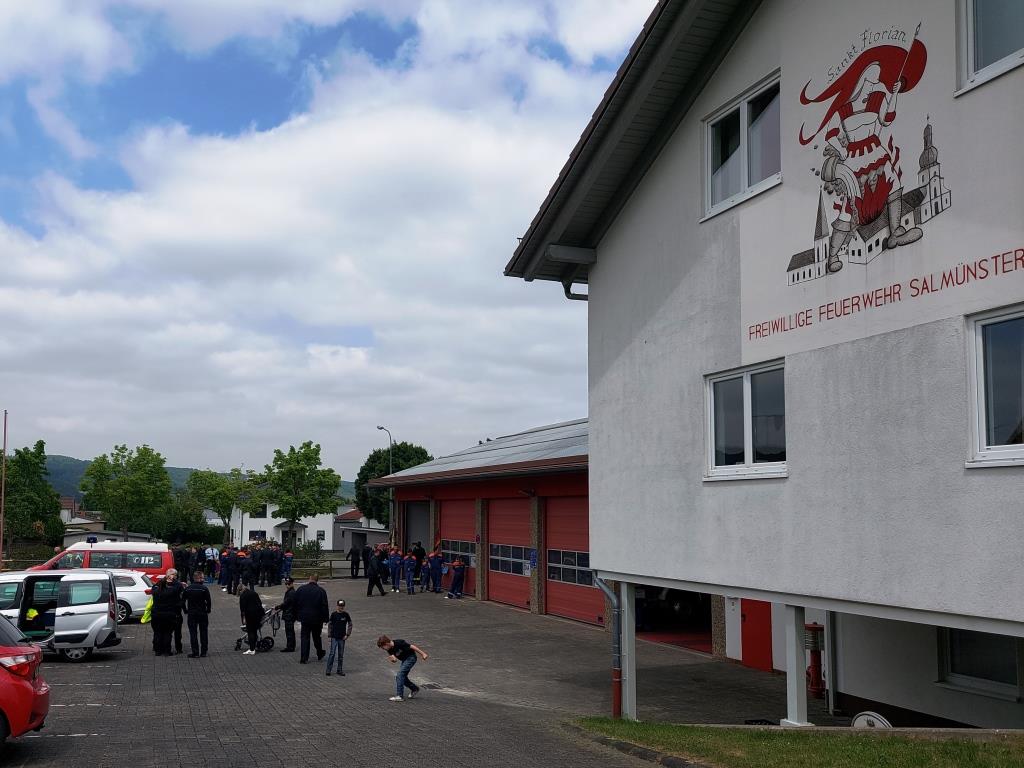 H 1 Absicherung Festzug 100 Jahre FF 2025 009