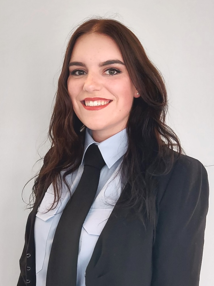 Lara Schroeder 2022 001