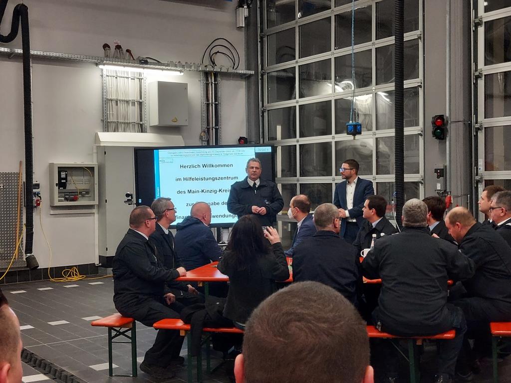 FF MKK Scheckuebergabe MTW Salmuenster 2023 004