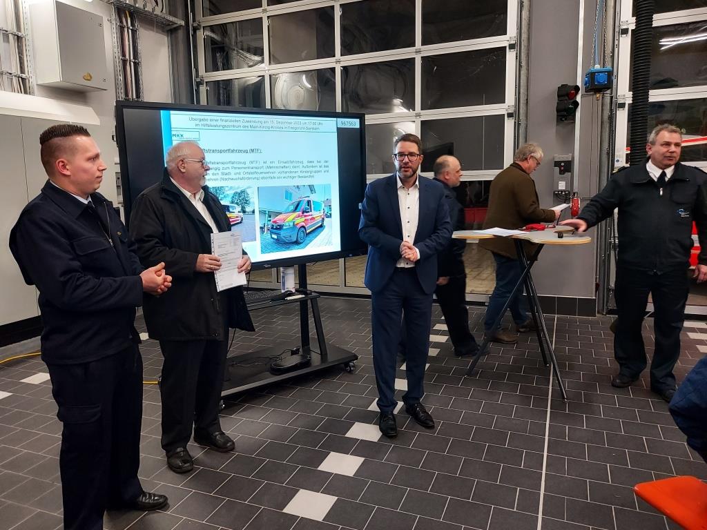 FF MKK Scheckuebergabe MTW Salmuenster 2023 007