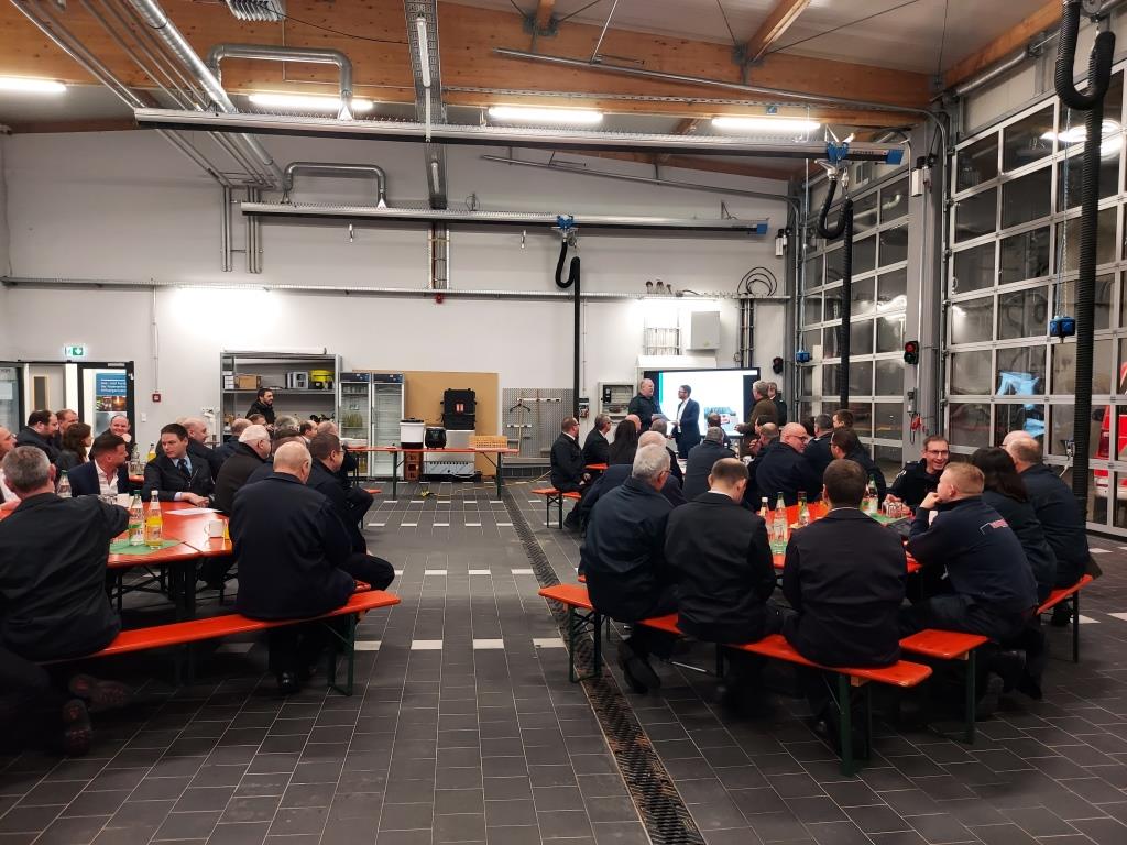 FF MKK Scheckuebergabe MTW Salmuenster 2023 010