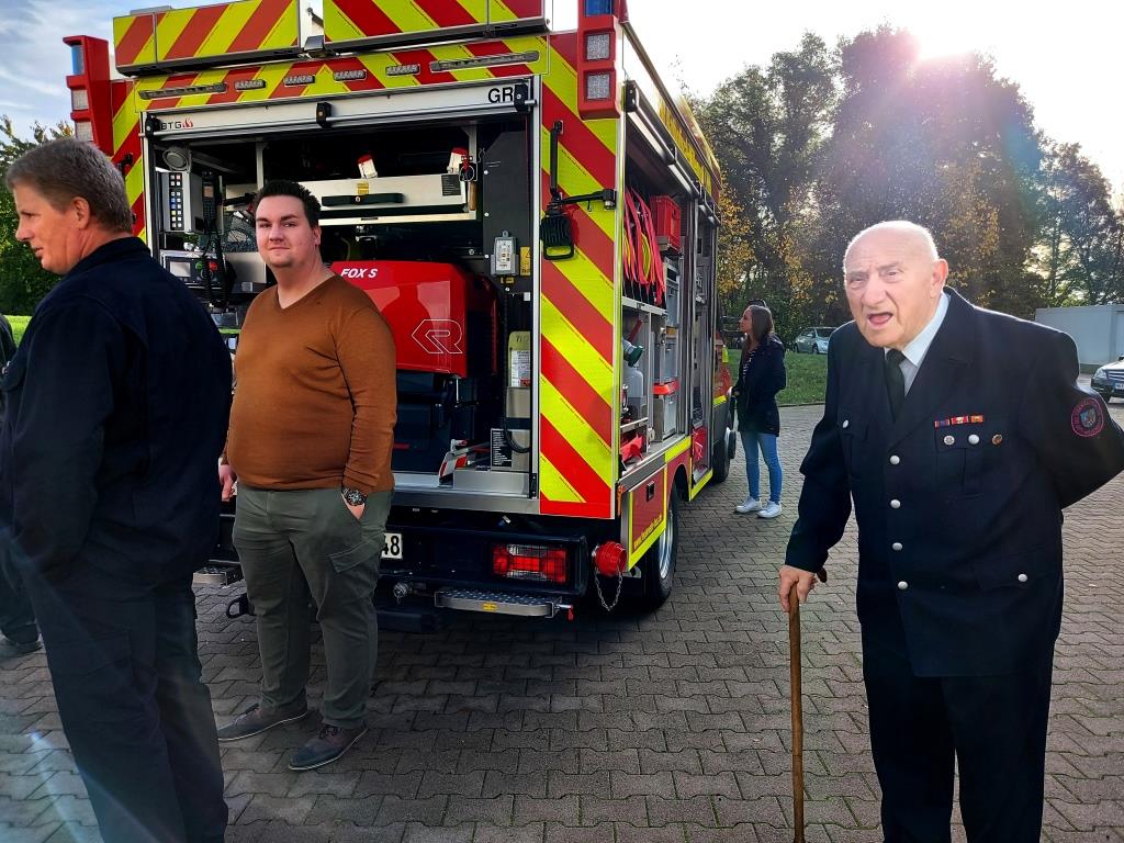 Einweihung Feuerwehrhaus und TSF W Katholisch Willenroth 2022 006