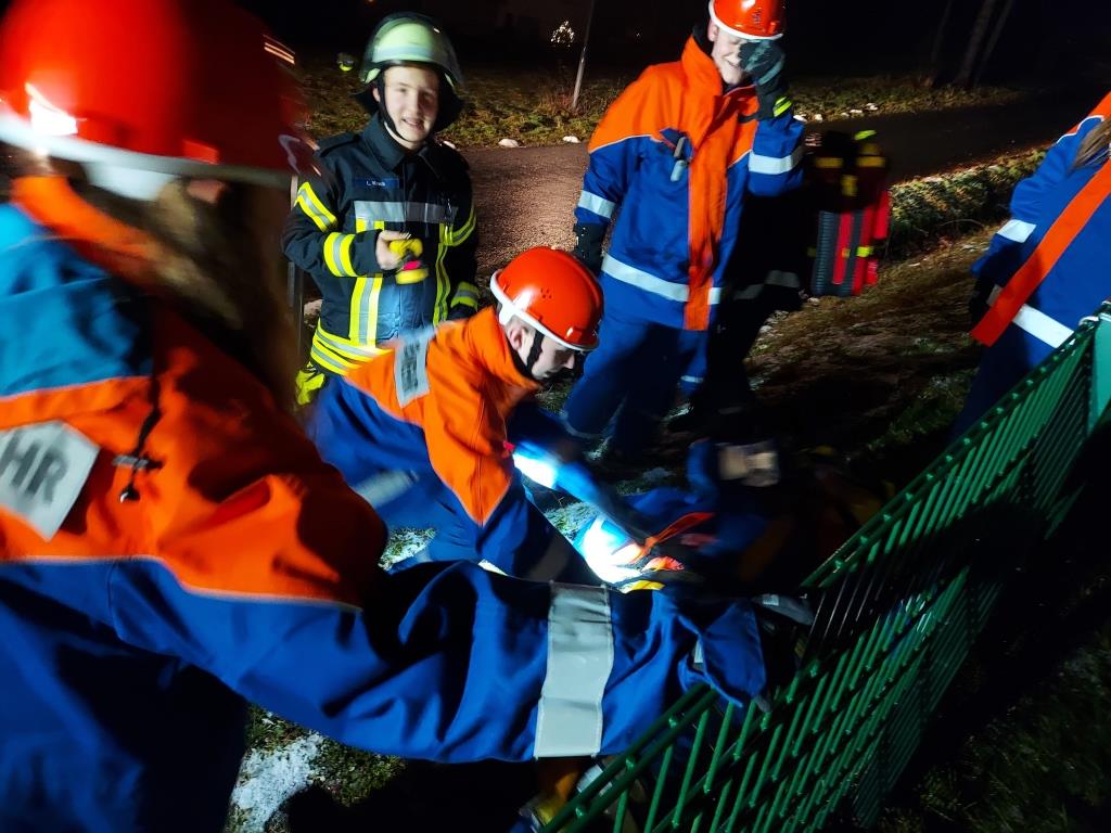 JF Ahl JF Bad Soden Uebung Brand und Personensuche 2023 007