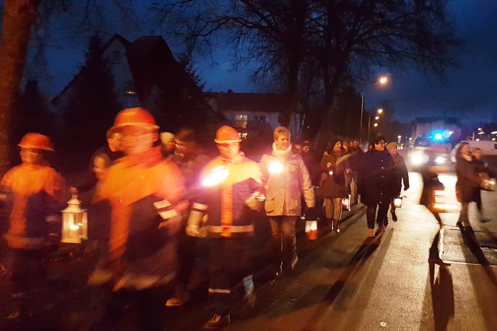 JF Salmuenster Friedenslicht 2017 004