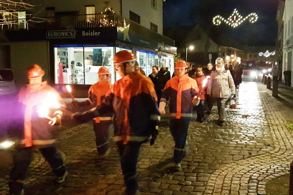 JF Salmuenster Friedenslicht 2017 005