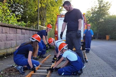 JF Ahl Leiteruebung 2016 002