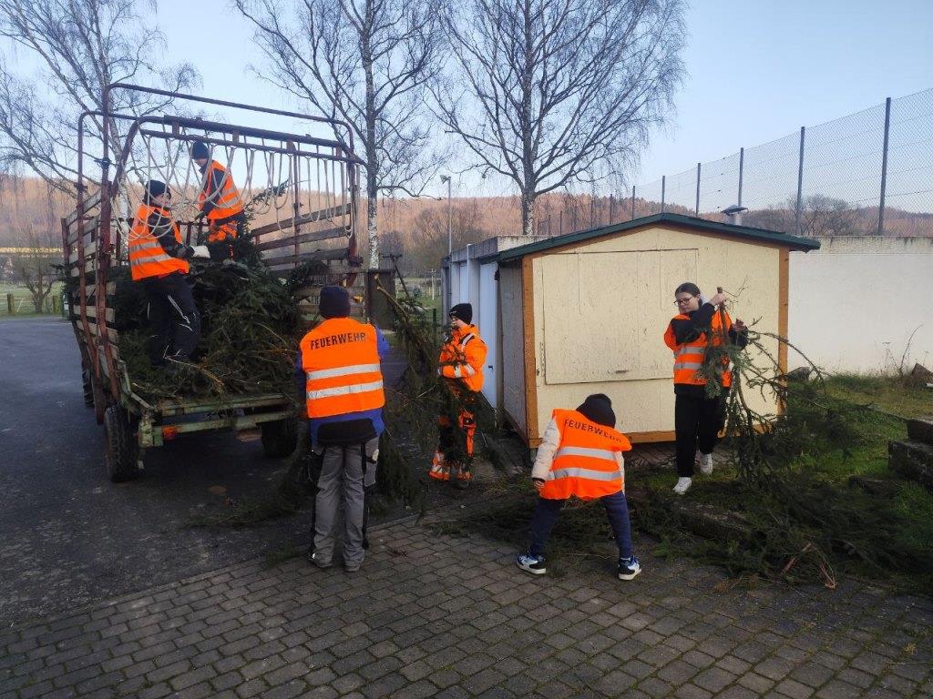 JF BSS Weihnachtsbaum Einsammeln 2025 031