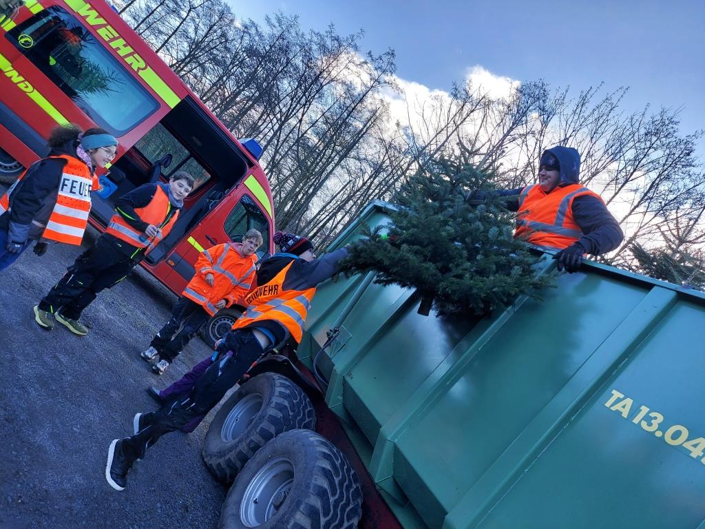 JF BSS Weihnachtsbaum Einsammeln 2025 048