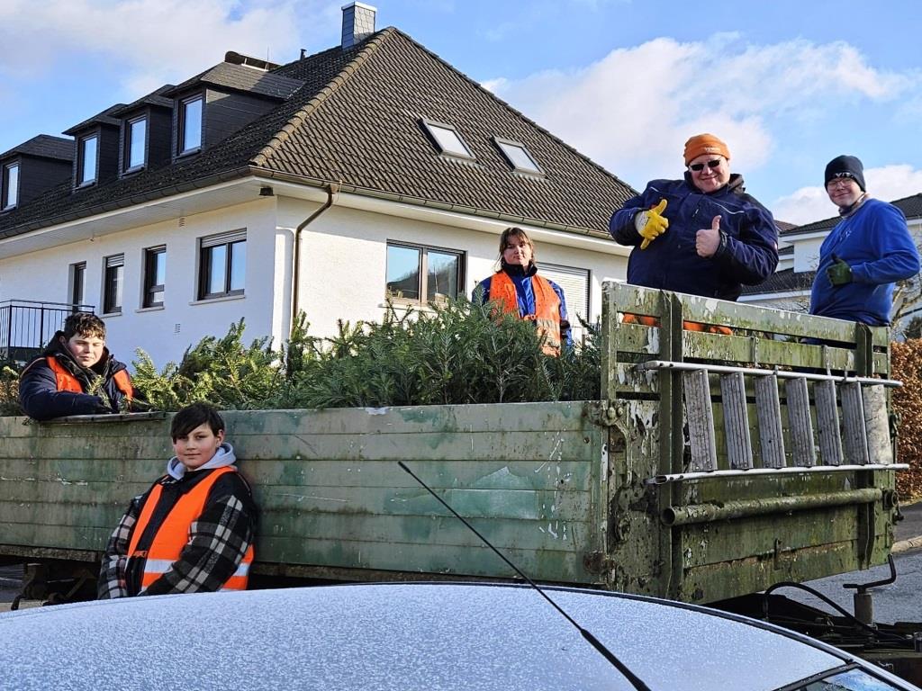 JF BSS Weihnachtsbaum Einsammeln 2025 067
