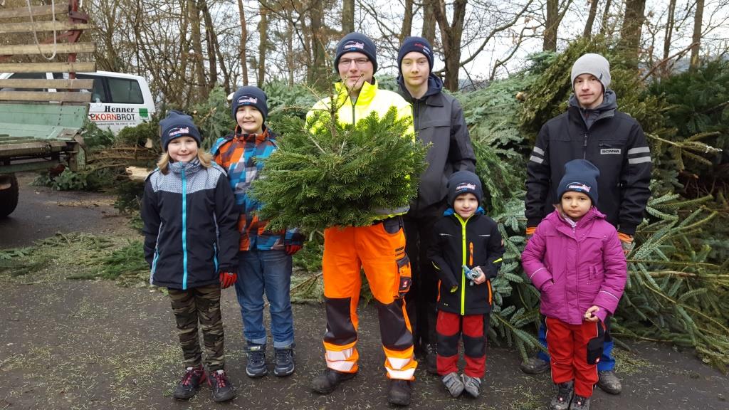 JF Aktion Weihnachtsbaum Einsammeln 2018 011