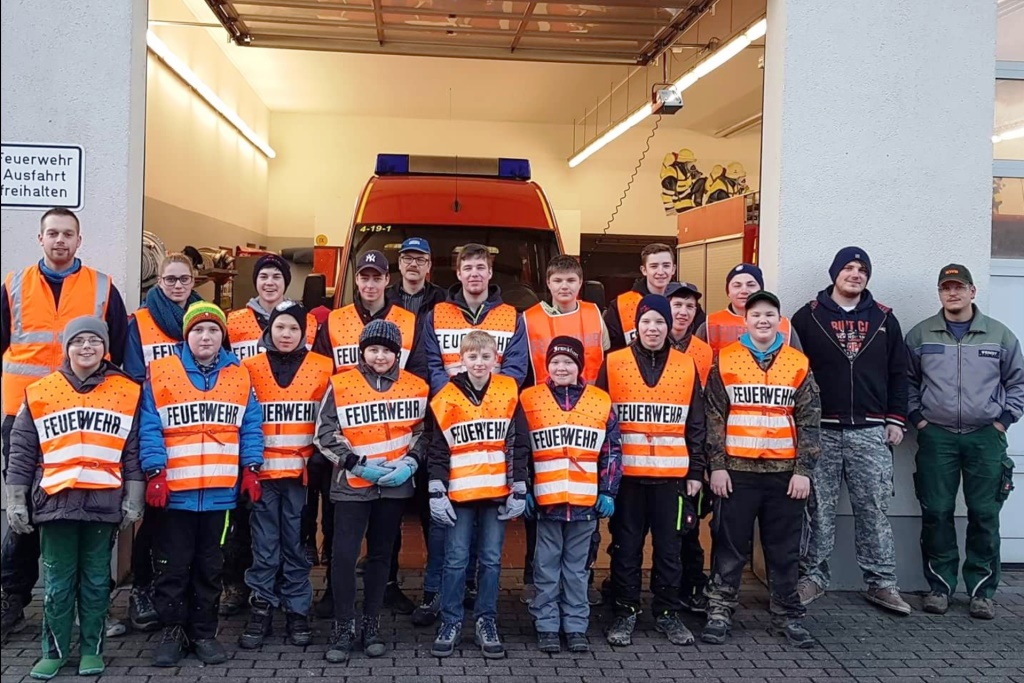 JF Aktion Weihnachtsbaum Einsammeln 2018 032