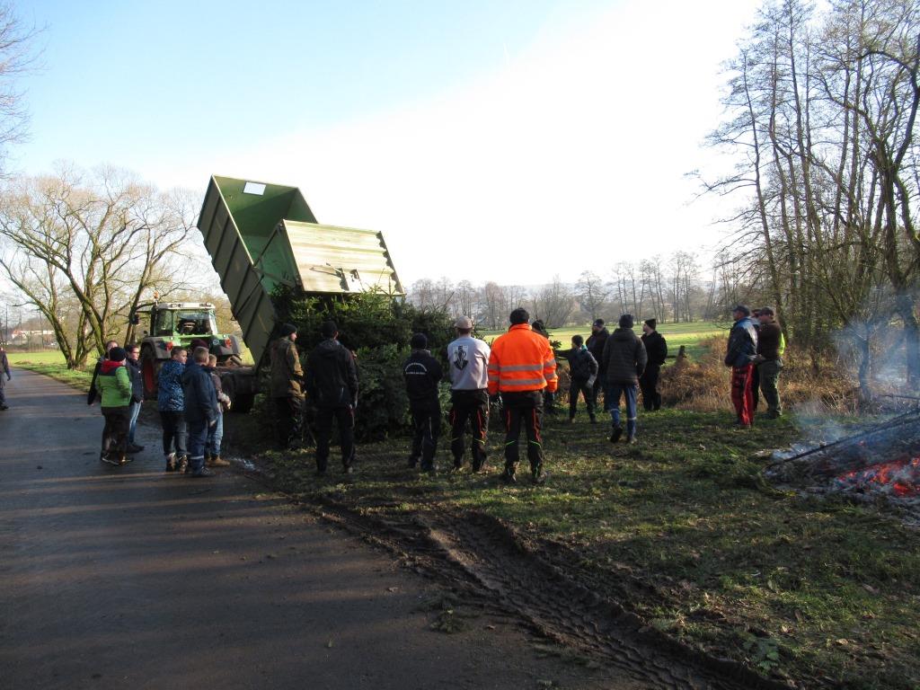 JF BSS Weihnachtsbaum Einsammeln 2020 001