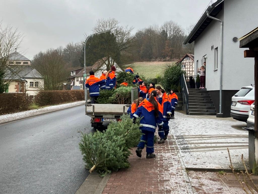 JF BSS Weihnachtsbaum Einsammeln 2024 040