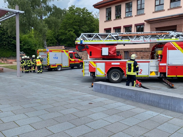 Raeumungsuebung Grundschule Bad Soden 2022 008